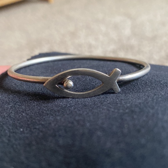 Silver Fish Bangle - Picture 3 of 5